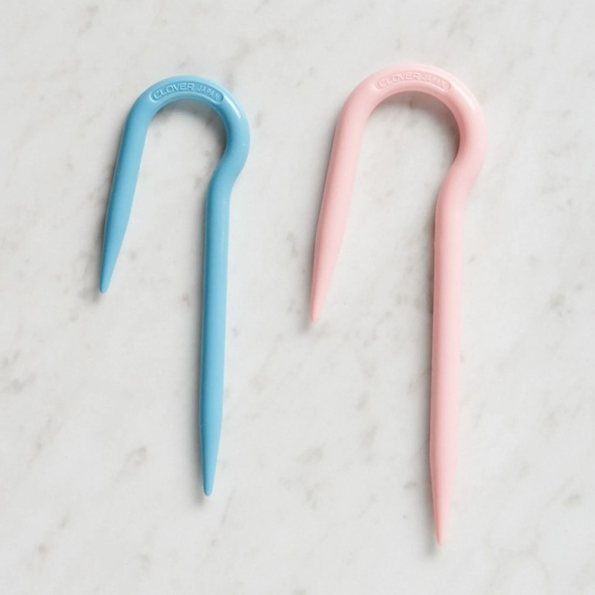 Clover Cable Stitch Holders - U-Shaped Jumbo Cable Needle