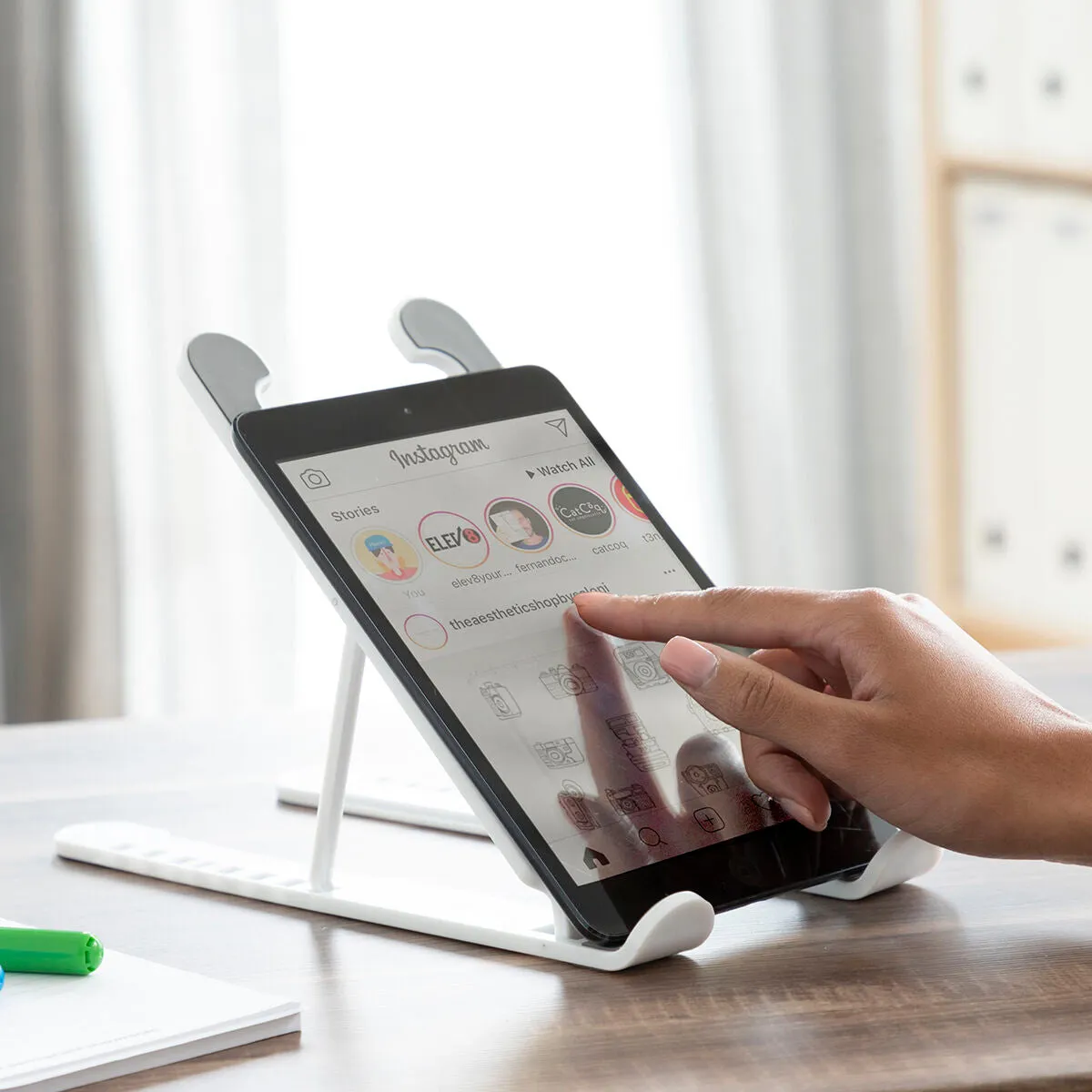 Folding and Adjustable Laptop Stand