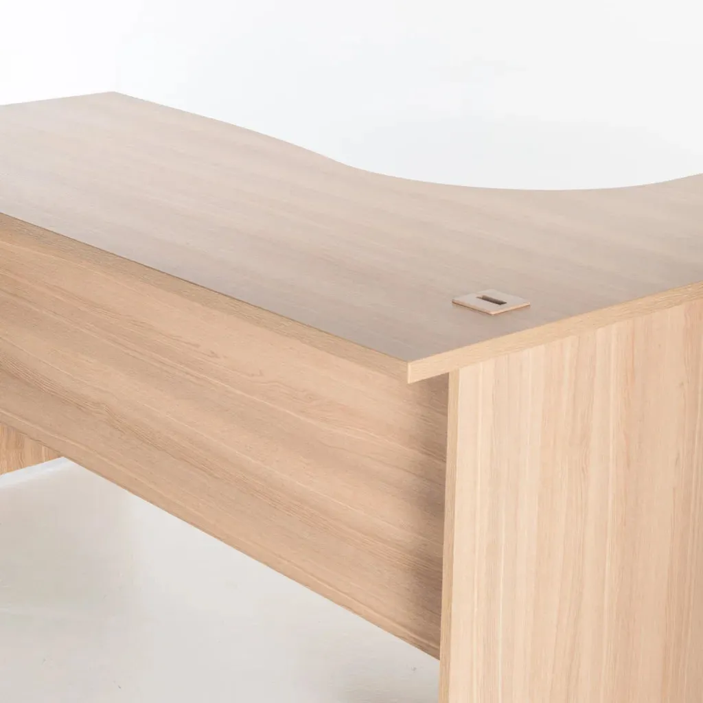 LOGO CORNER DESK