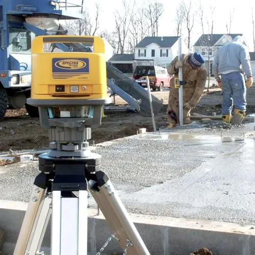 Spectra Precision Self-Leveling Laser Level with Receiver, C70 Rod Clamp, Alkaline Batteries, and Carry Case